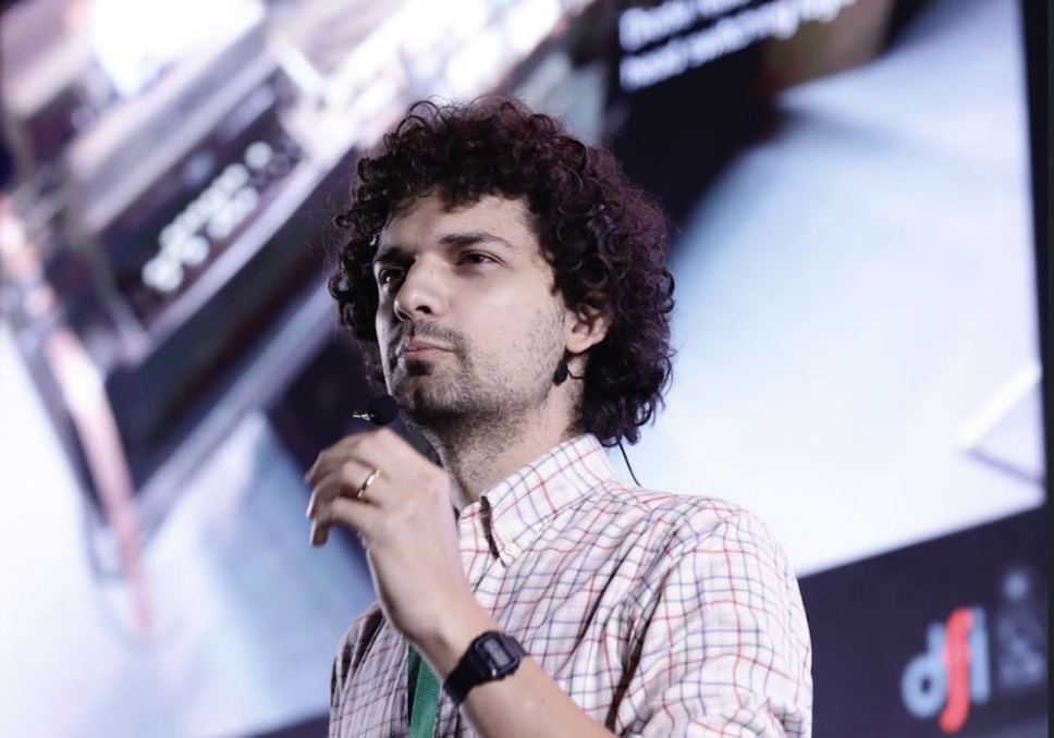 Profesor Ignacio Bordeu lidera nuevo proyecto para estudiar redes neuronales y sus aplicaciones en inteligencia artificial